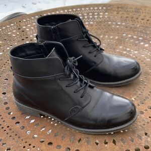 Propet Tatum Women’s Black Leather Boots 8.5 Wide